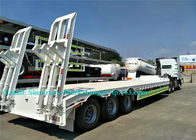 Tri Axles 50 ton Przyczepy niskopodwoziowe SINOTRUCK Heavy Duty do transportu maszyn