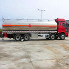 CA5310GYYP63K2L6T4E4 Ciężarówka cysterna 8x4 / 28000L ciężarówki dostawcze oleju z materiałem ze stali węglowej 4 - 6 mm