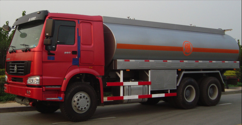 Sinotruk Howo Super Tanker Truck Trailer 20 Cbm Pojemność Opcjonalny Kolor ZZ1257