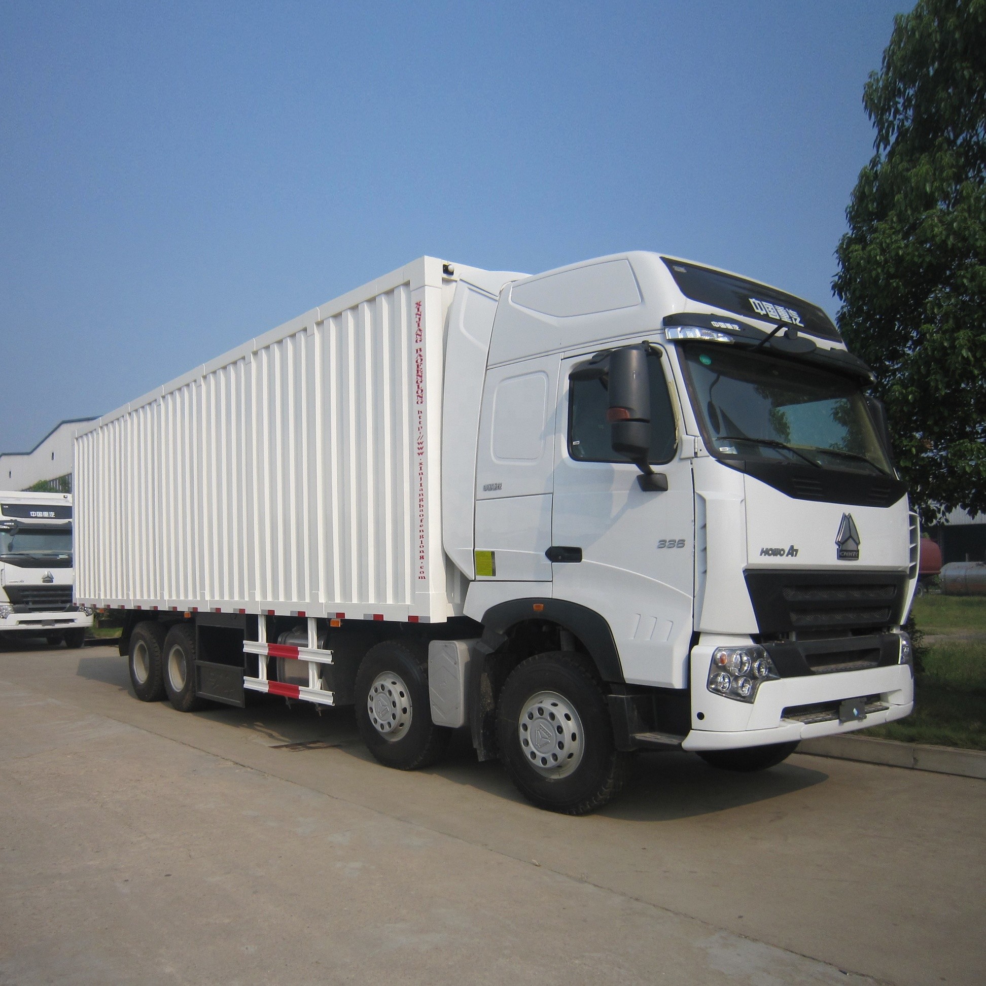 35 Ton Howo Cargo Truck, 8 × 4 Commercial Delivery Trucks 266hp ZZ1317M3867A