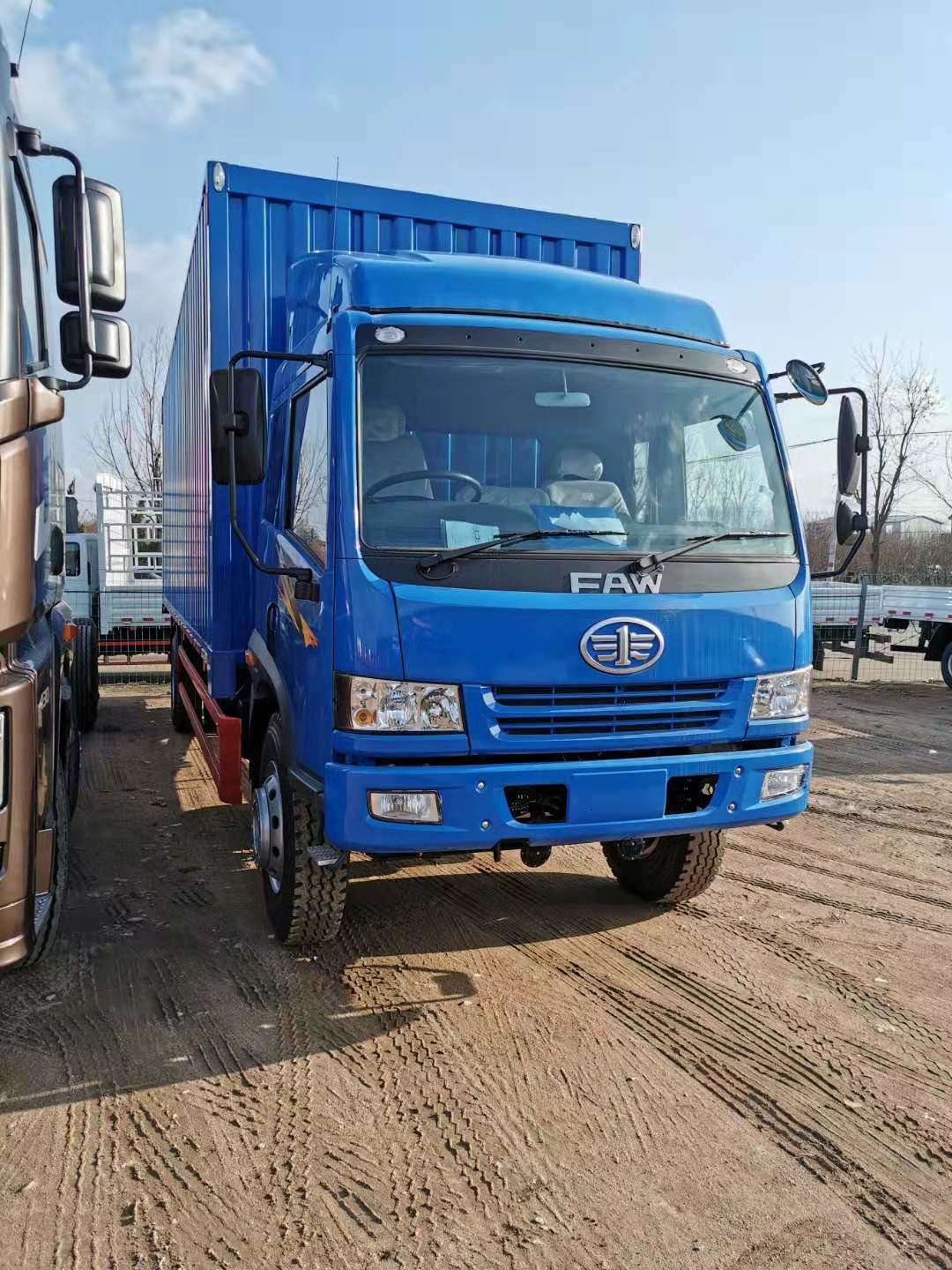 220HP Power Heavy Cargo Truck Niebieski kolor Kierownica z prawej strony CA1122PK2L5Y