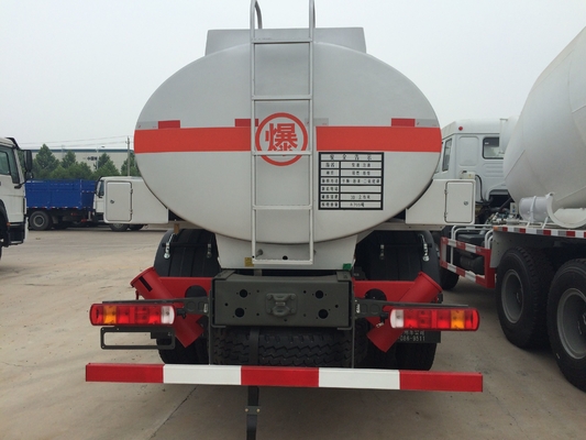 SINOTRUK HOWO 28000L RHD Cisterna 8x4 6x4 Napęd 12 opon