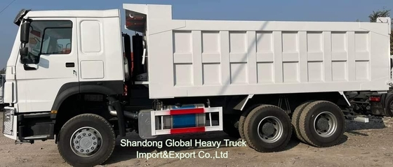 Po prawej lewicy napęd ciężarówki Sinotruck 15 25 35 Ton HOWO 371HP 375HP 400HP 6X4 8X4 używane