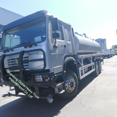 HOWO Ciężarówka z zbiornikami wody Sinotruck HOWO 6*4 Ciężarówka z spryskiwaczami 20000 litrów Ciężarówka z zbiornikami wody do sprzedaży