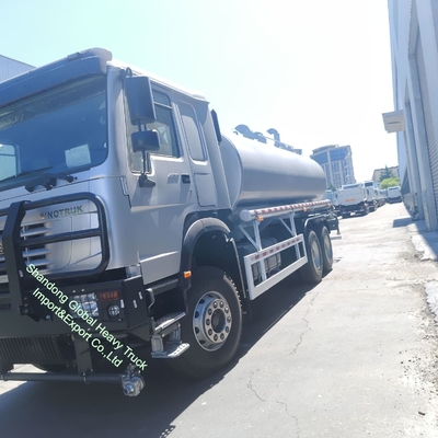 HOWO Ciężarówka z zbiornikami wody Sinotruck HOWO 6*4 Ciężarówka z spryskiwaczami 20000 litrów Ciężarówka z zbiornikami wody do sprzedaży