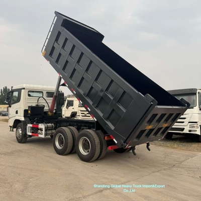 Nowy Shacman X3000 6×4 z silnikiem o mocy 380-420 KM i ładunkiem 30-35 ton