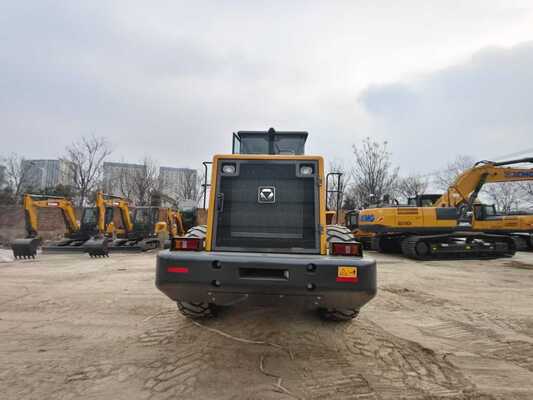 Ładowarka kołowa XCMG ZL50GN o udźwigu znamionowym 5 ton, mocy znamionowej 162 kW i układzie odpornym na kurz do budownictwa