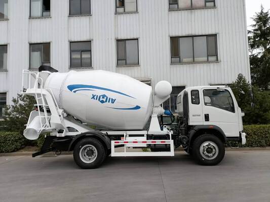 Wykorzystane HOWO Sinotruk 4x2 Beton Mixer Truck z 6m3 bębna dla budownictwa miejskiego