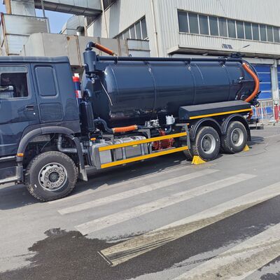 HOWO 15CBM Wysysacz ścieków próżniowy z kołem napędowym 6*4 i paliwem napędowym do czyszczenia zbiorników septycznych i transportu błota
