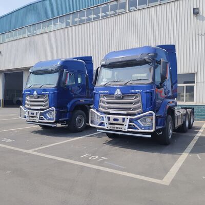 HOWO NX Pociąg ciężarowy z 6×4 kołami napędowymi silnikiem wysokoprężnym i kabiną z wysokim dachem do transportu górniczego i ładunków dalekobieżnych