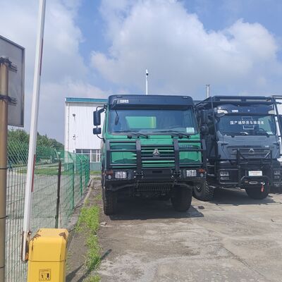 Cysterna na wodę HOWO 6×4 o pojemności 20 000 l, silniku o mocy 371 KM i zbiorniku ze stali węglowej do czyszczenia dróg i tłumienia pyłu