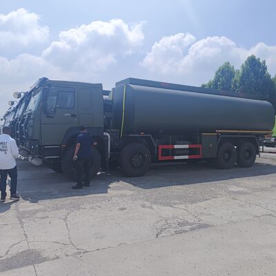 HOWO 8×8 50 000L Cisterna paliwowa z silnikiem o mocy 371 KM i napędem na wszystkie koła 8×8 do transportu ciężkiego paliwa