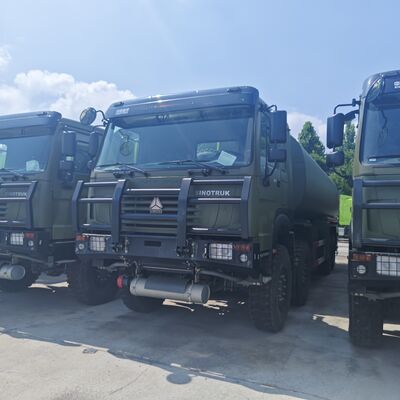 HOWO 8×8 50 000L Cisterna paliwowa z silnikiem o mocy 371 KM i napędem na wszystkie koła 8×8 do transportu ciężkiego paliwa