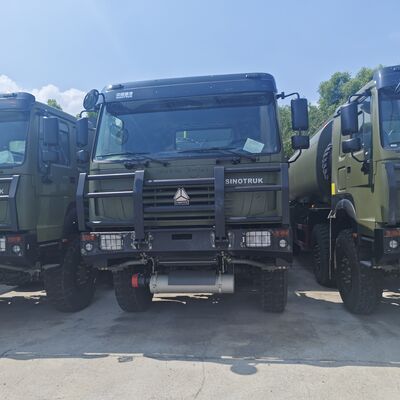 Cysterna paliwowa HOWO 8×8 o pojemności 30000 l i silniku o mocy 371 KM do ciężkiego transportu paliw