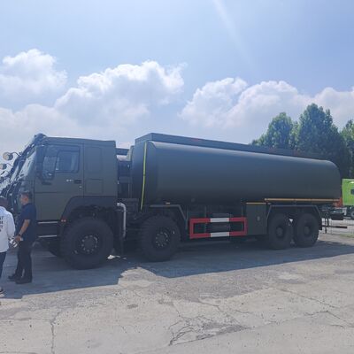 HOWO 8×8 40-litrowy wózek z czołgami paliwa z silnikiem o mocy 371 KM i napędem na wszystkie koła 8×8 do transportu ciężkiego paliwa