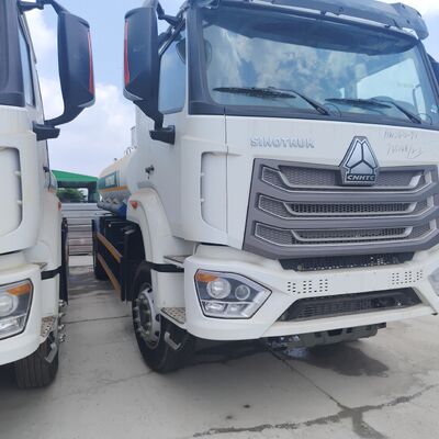 HOWO NX 6×4 CNG Tank Tank z silnikiem o mocy 400 KM i ładunkiem 20 T do transportu oleju napędowego i benzyny