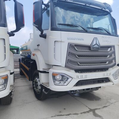 HOWO NX 6×4 CNG Tank Tank z silnikiem o mocy 400 KM i ładunkiem 20 T do transportu oleju napędowego i benzyny