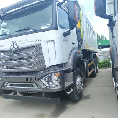 Wywrotka górnicza HOWO NX 6×4 z silnikiem o mocy 400 KM i wywrotką w kształcie litery U do transportu ciężkiego
