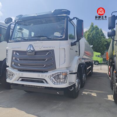Ciężarówka cysterna na paliwo HOWO NX 8x4 30000L, ciężka cysterna dieslowa do transportu paliwa w Kenii