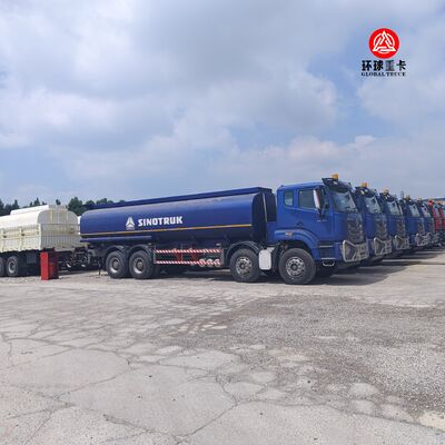 Ciężarówka cysterna na paliwo HOWO NX 8x4 30000L, ciężka cysterna dieslowska na rynek Tanzanii