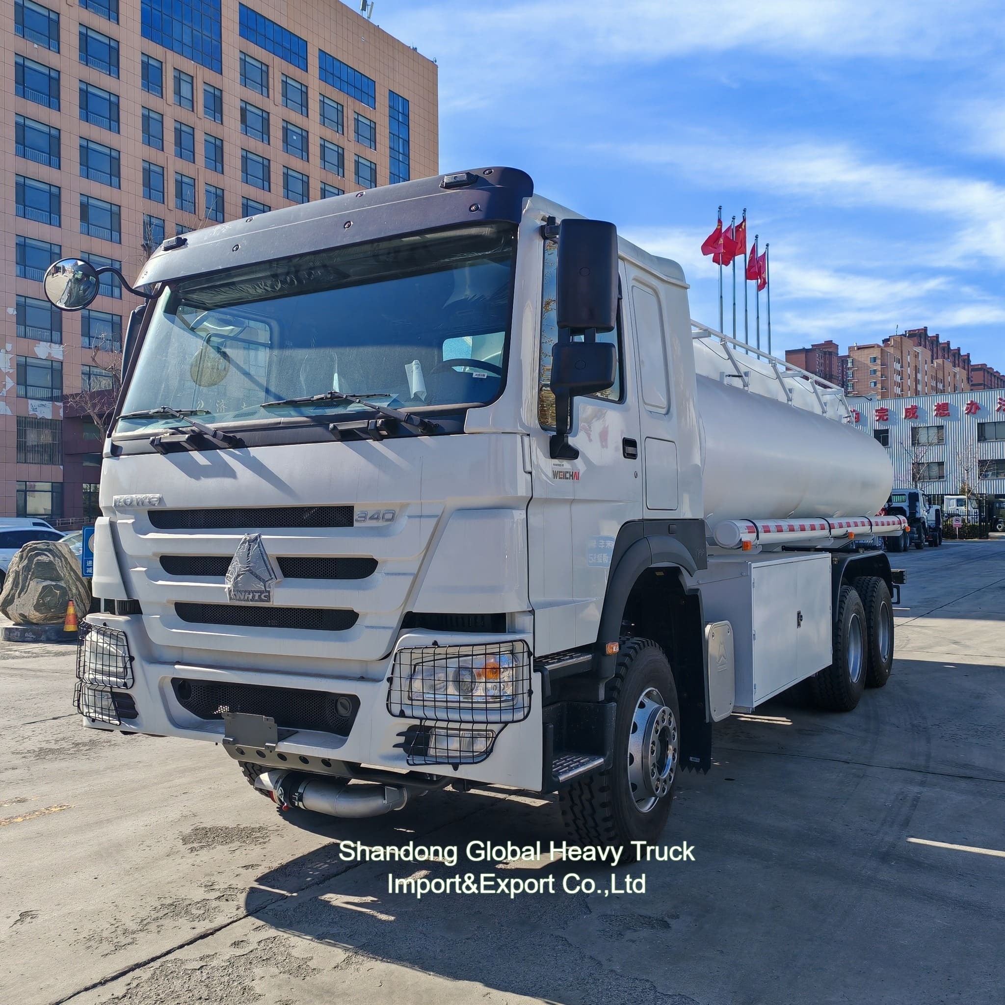 Howo Sino Truk 5000 galon Diesel Tanfel Oil Tanker Tanker