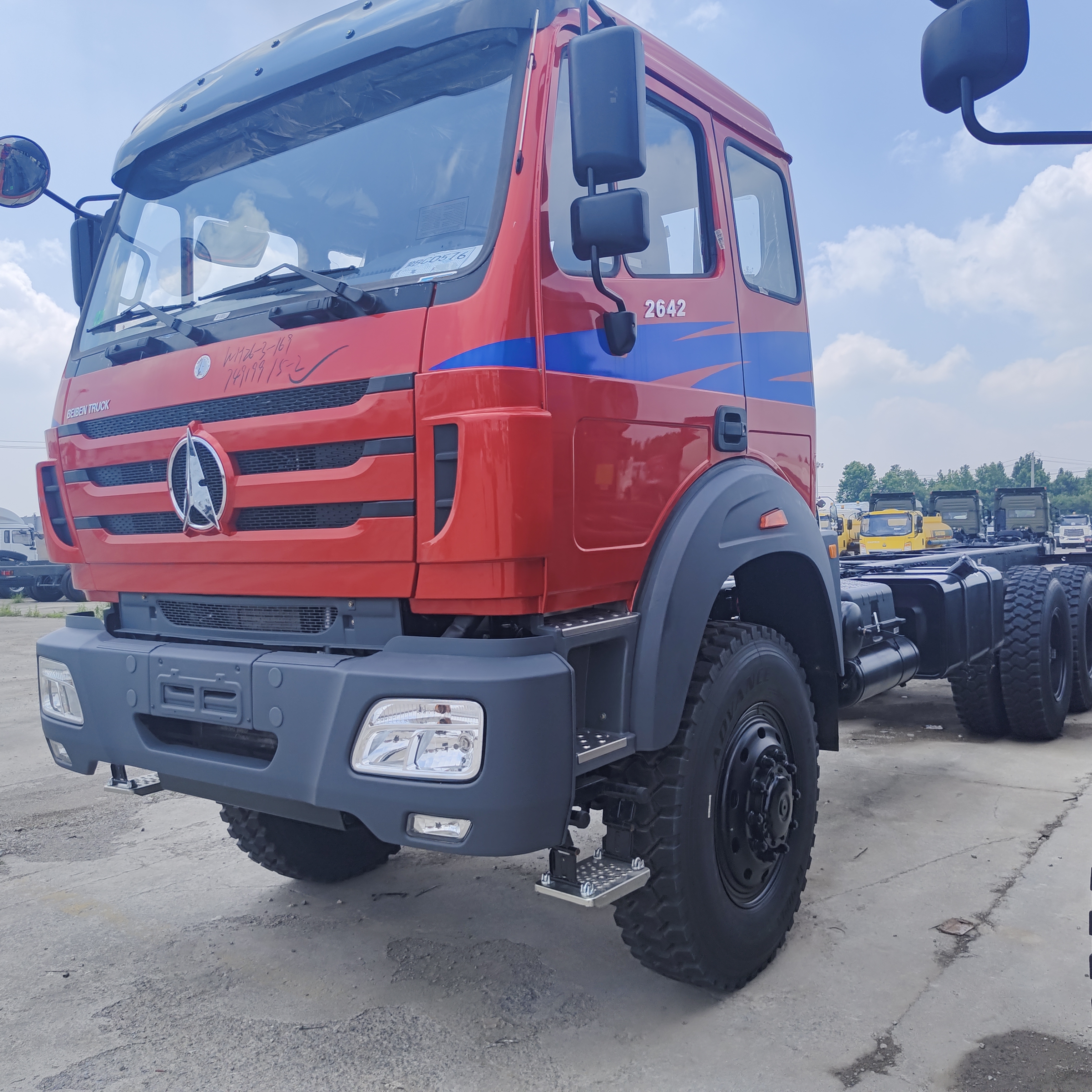 Wywrotka górnicza BEIBEN 2642 6×6 z silnikiem WEICHAI o mocy 420 KM i ładunkiem 30–40 ton do ciężkich prac górniczych