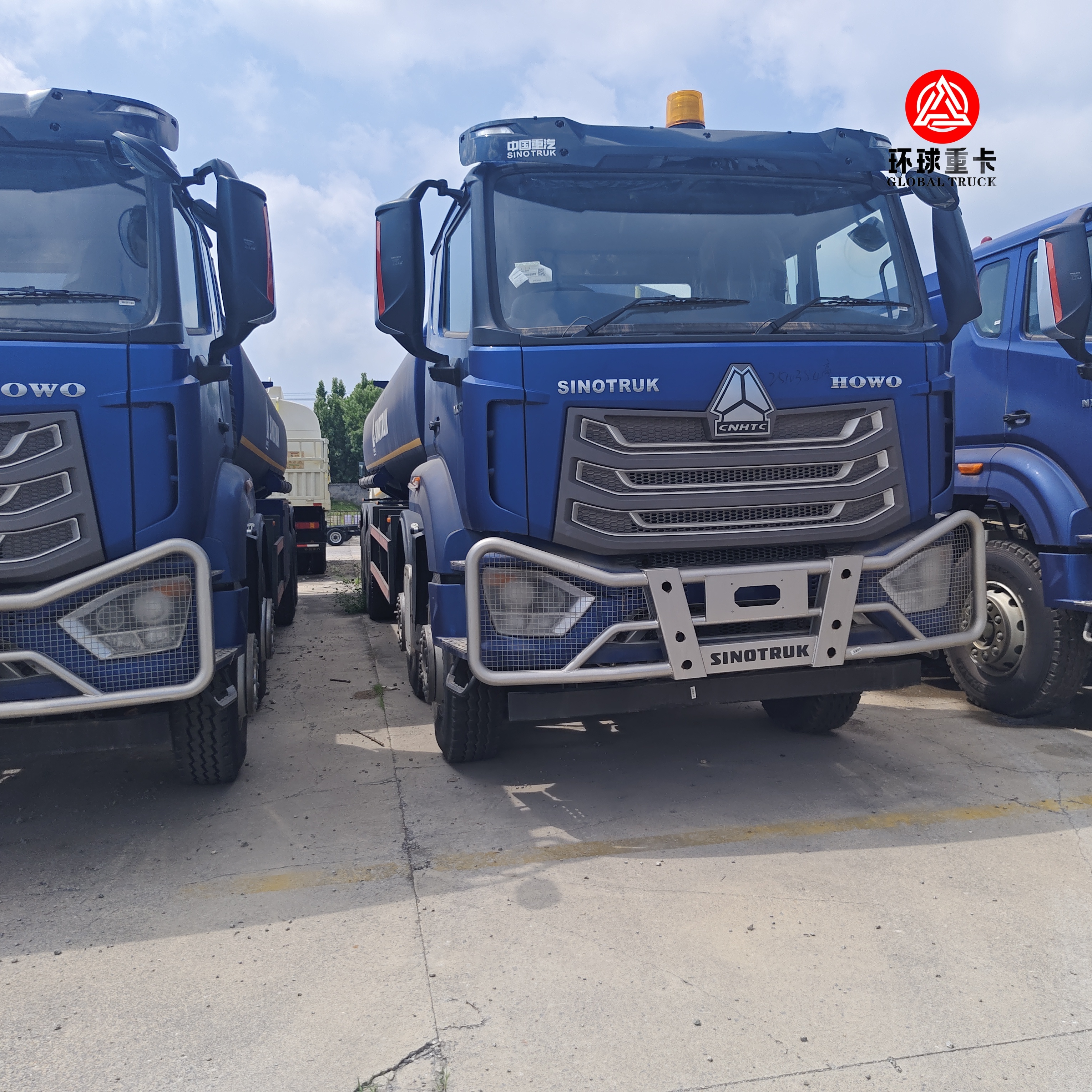 Cysterna paliwowa HOWO NX 8x4 o pojemności 30000L, ciężka cysterna dieslowska na rynek Ghany