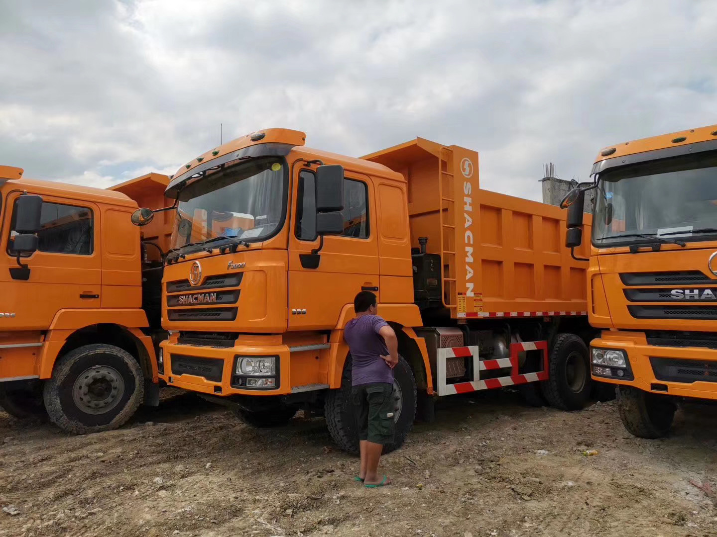 2024 Chiński / Chiny / Cnhtc Najlepszy Nowy Urzędnik Shacman F3000 Heavy Duty 6X4 HOWO 15t-30t Dump Truck