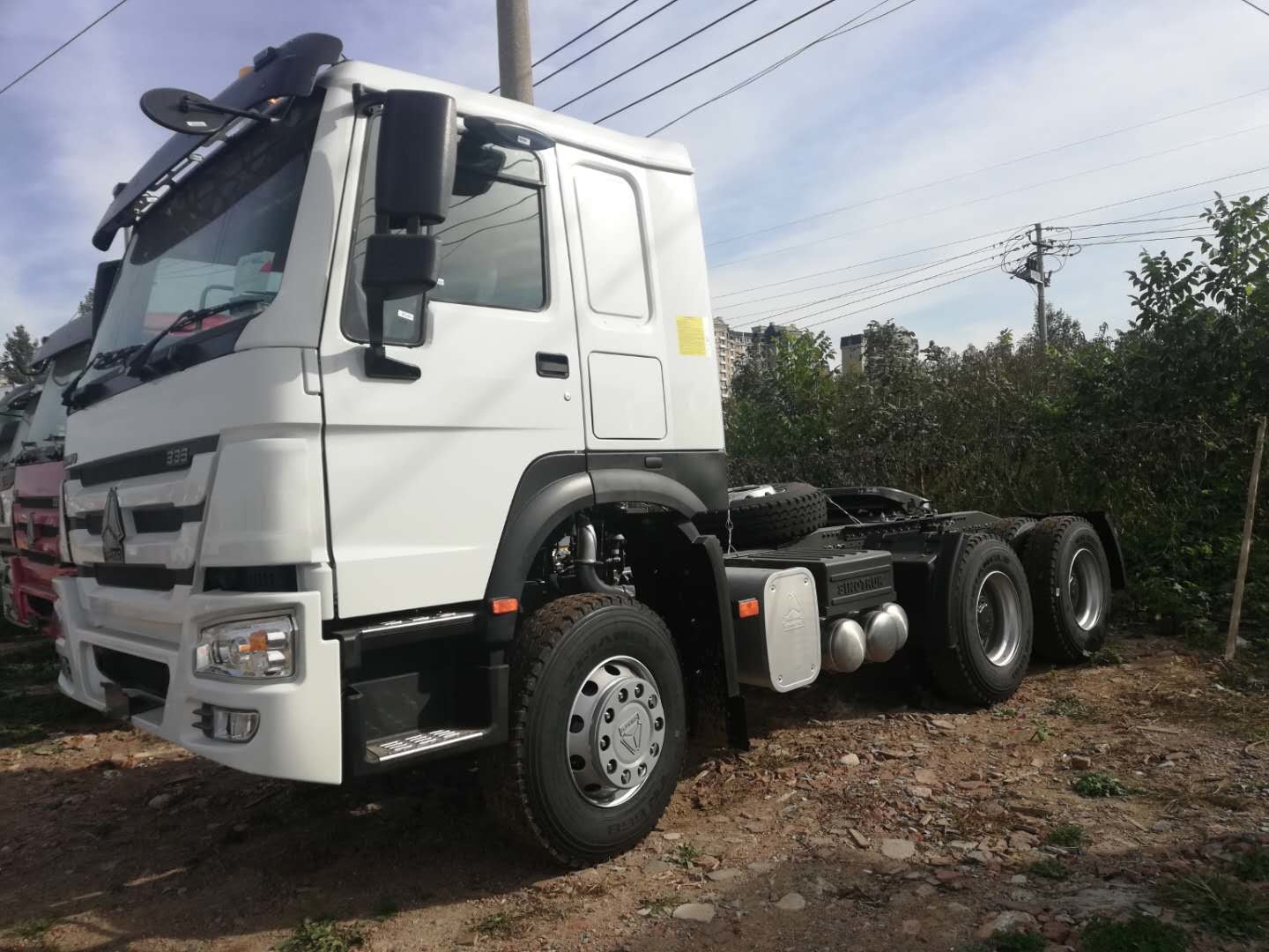 ZZ4257N3241W Ciężarówka z przyczepą z układem kierowniczym ZF i oponami 12.00R20
